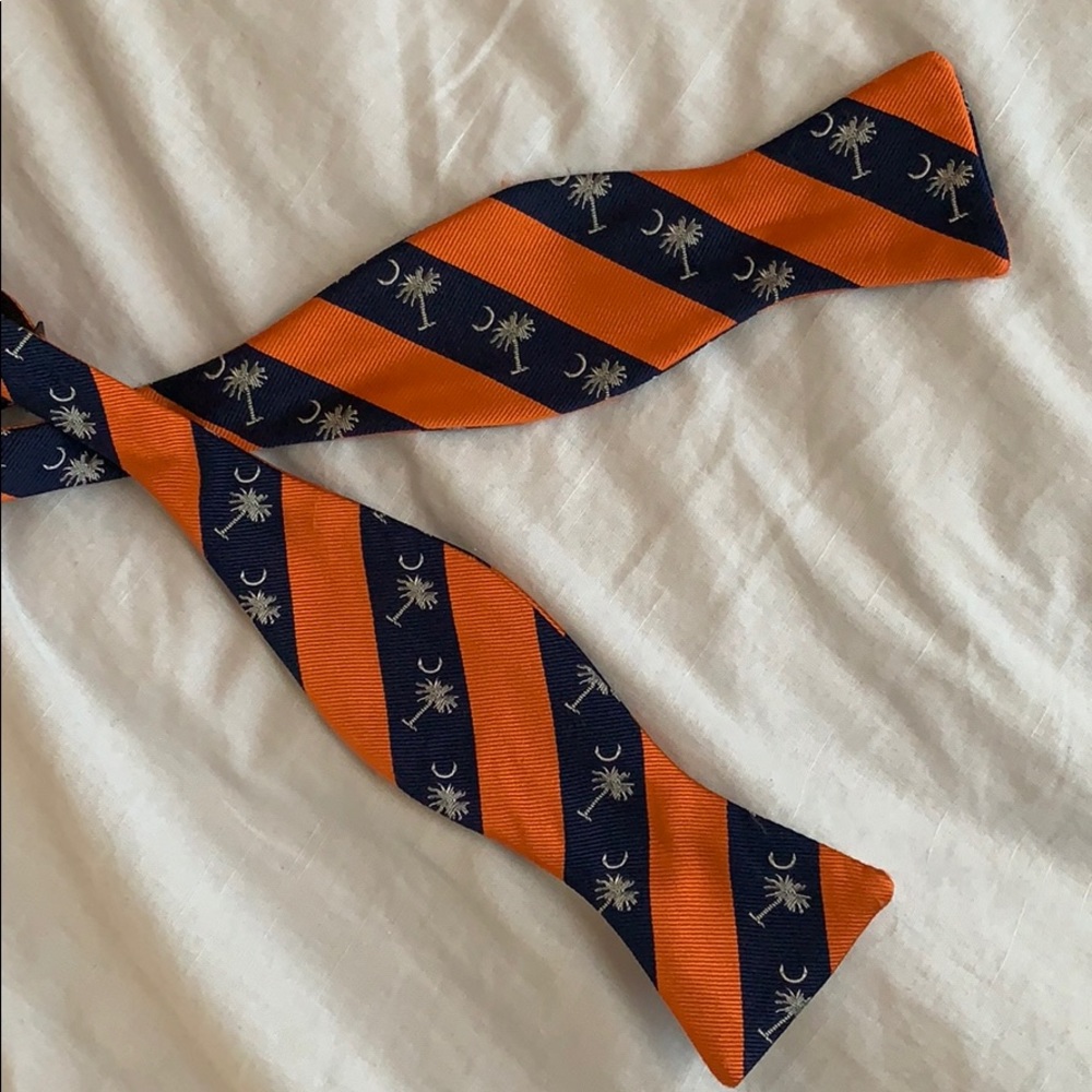 South Carolina Bow tie